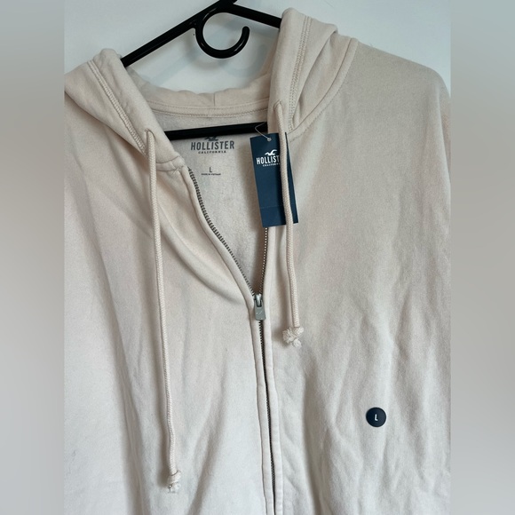 Hollister sweater